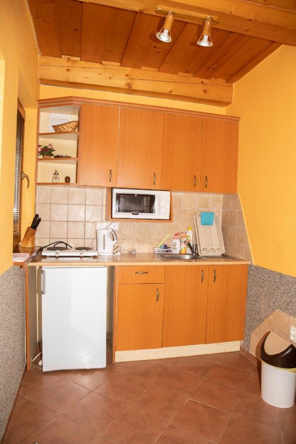 Apartmany Alma Vyhne Exterior foto